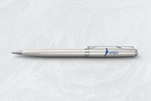 pen mockup 01